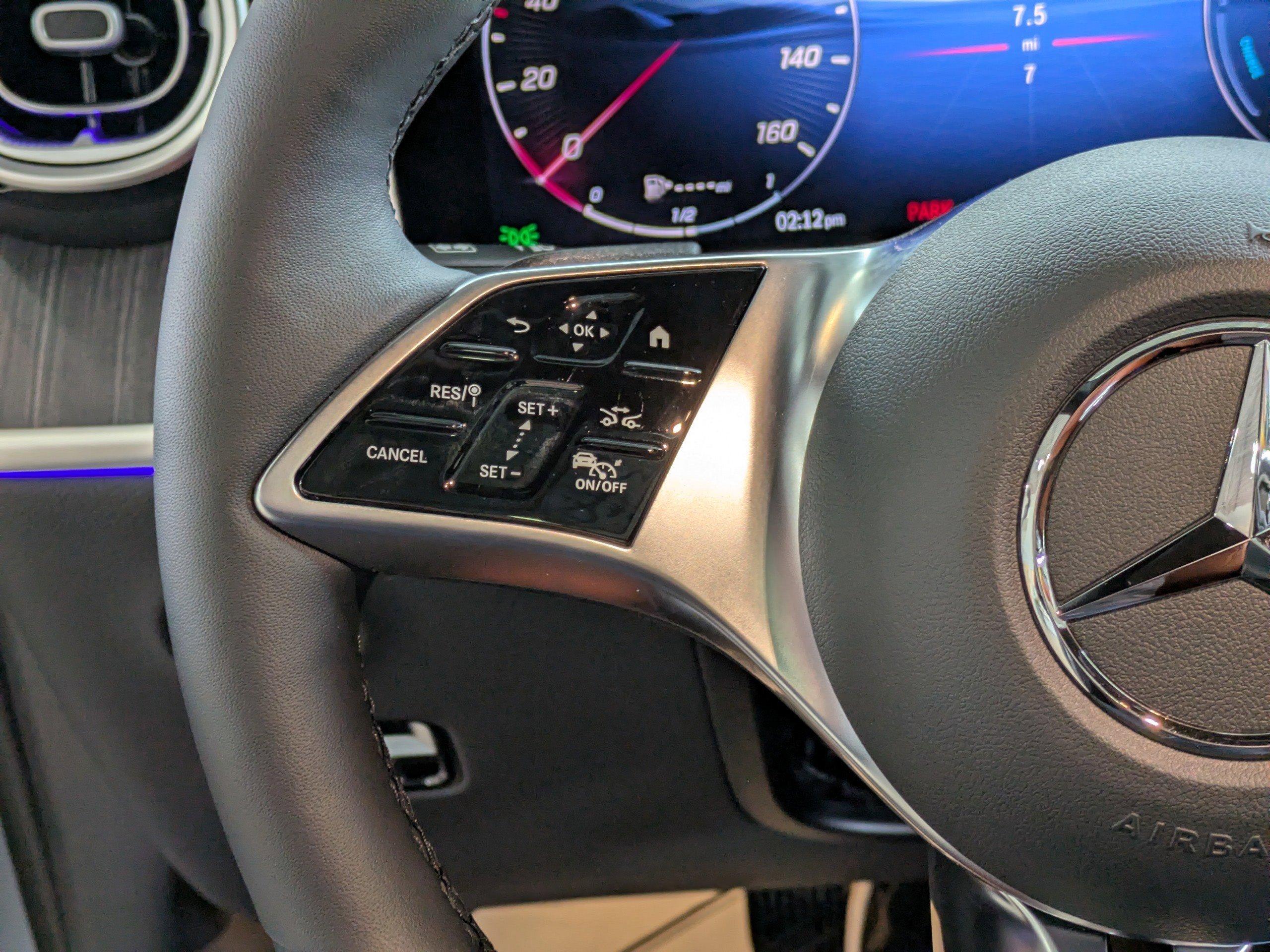 Mercedes-Benz Glc Suv 350 With Navigation & Awd - Thumbnail 19