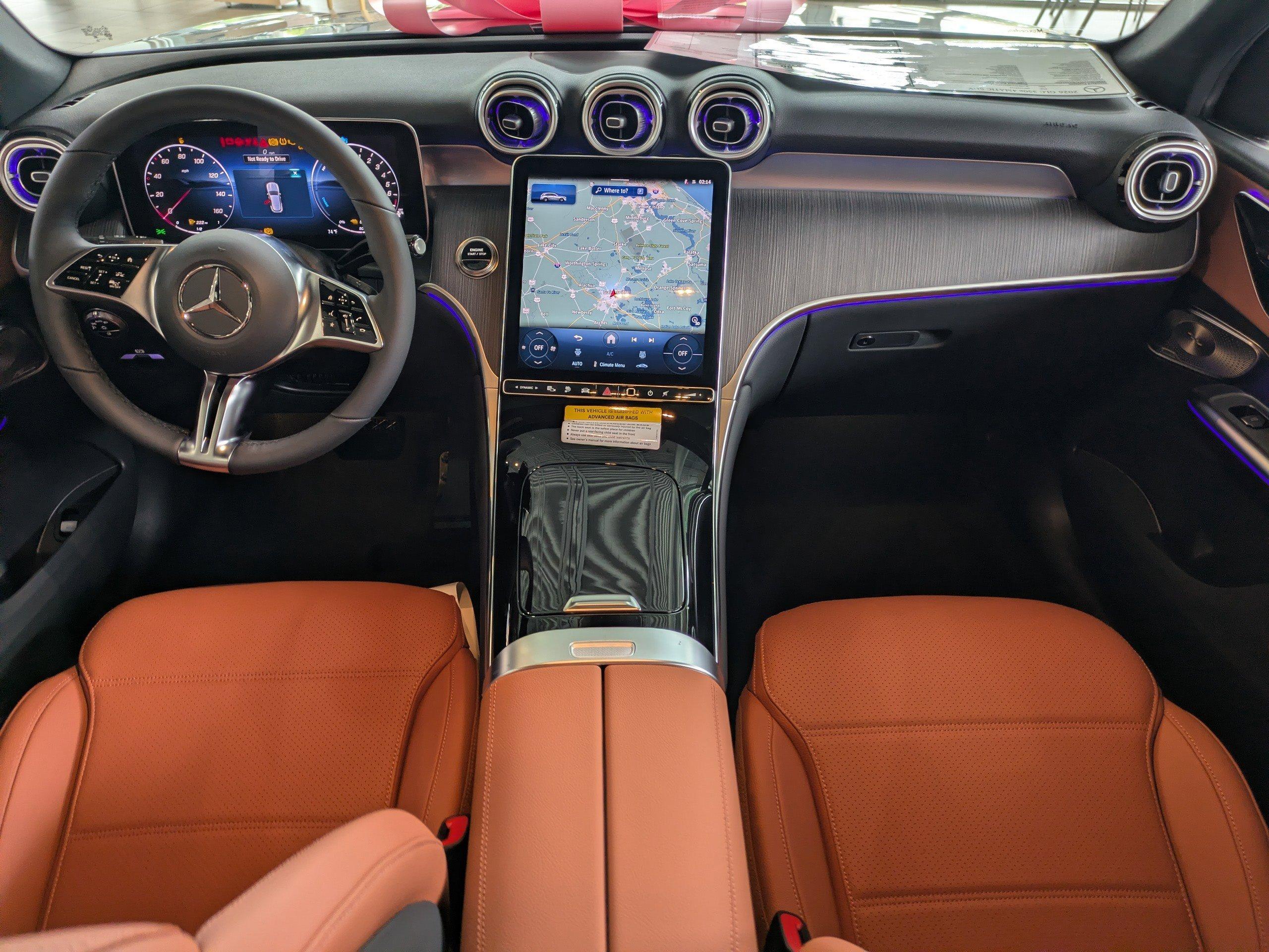 Mercedes-Benz Glc Suv 350 With Navigation & Awd - Thumbnail 3