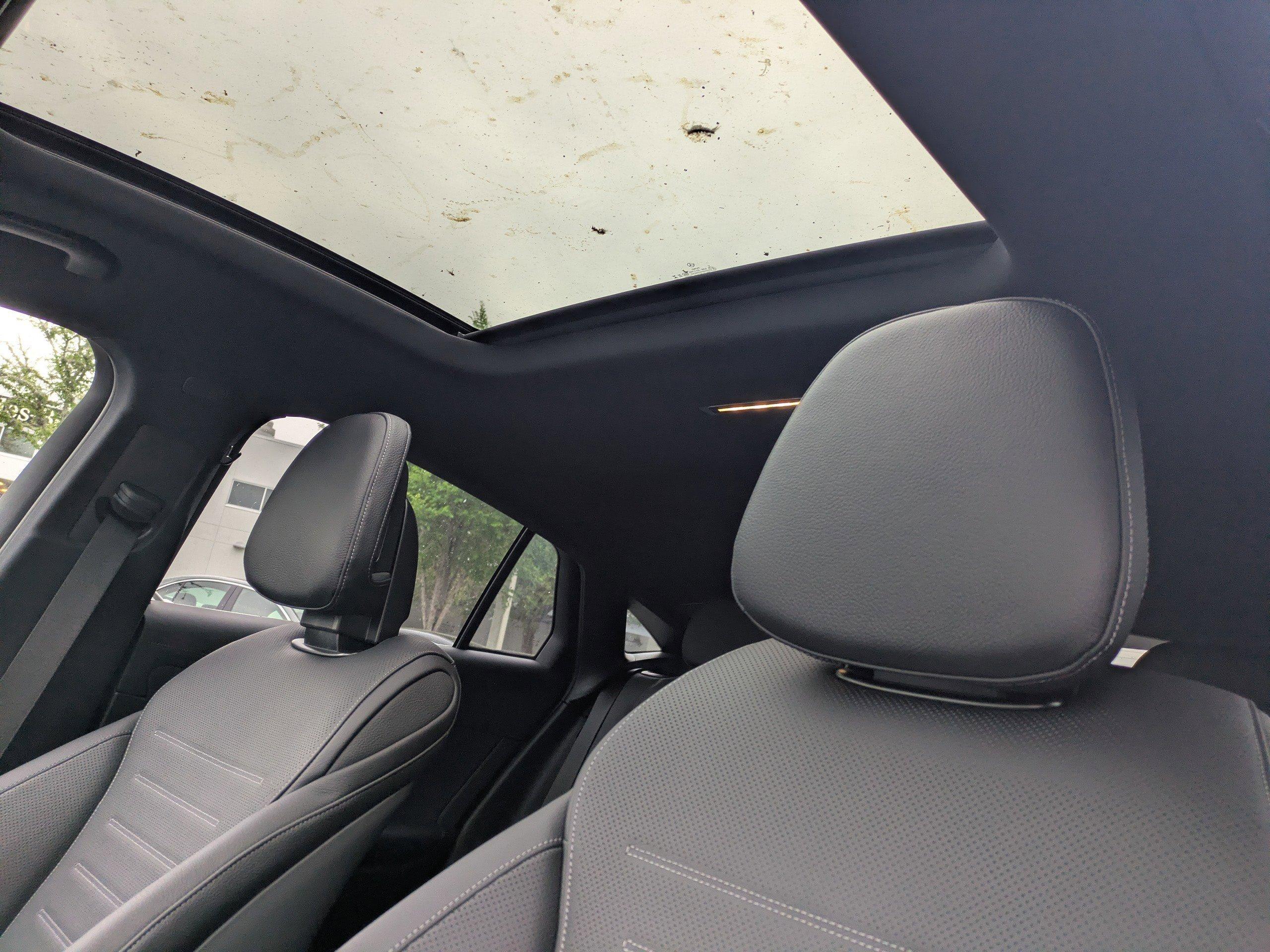 Mercedes-Benz Glc Suv 300 With Navigation & Awd - Thumbnail 11