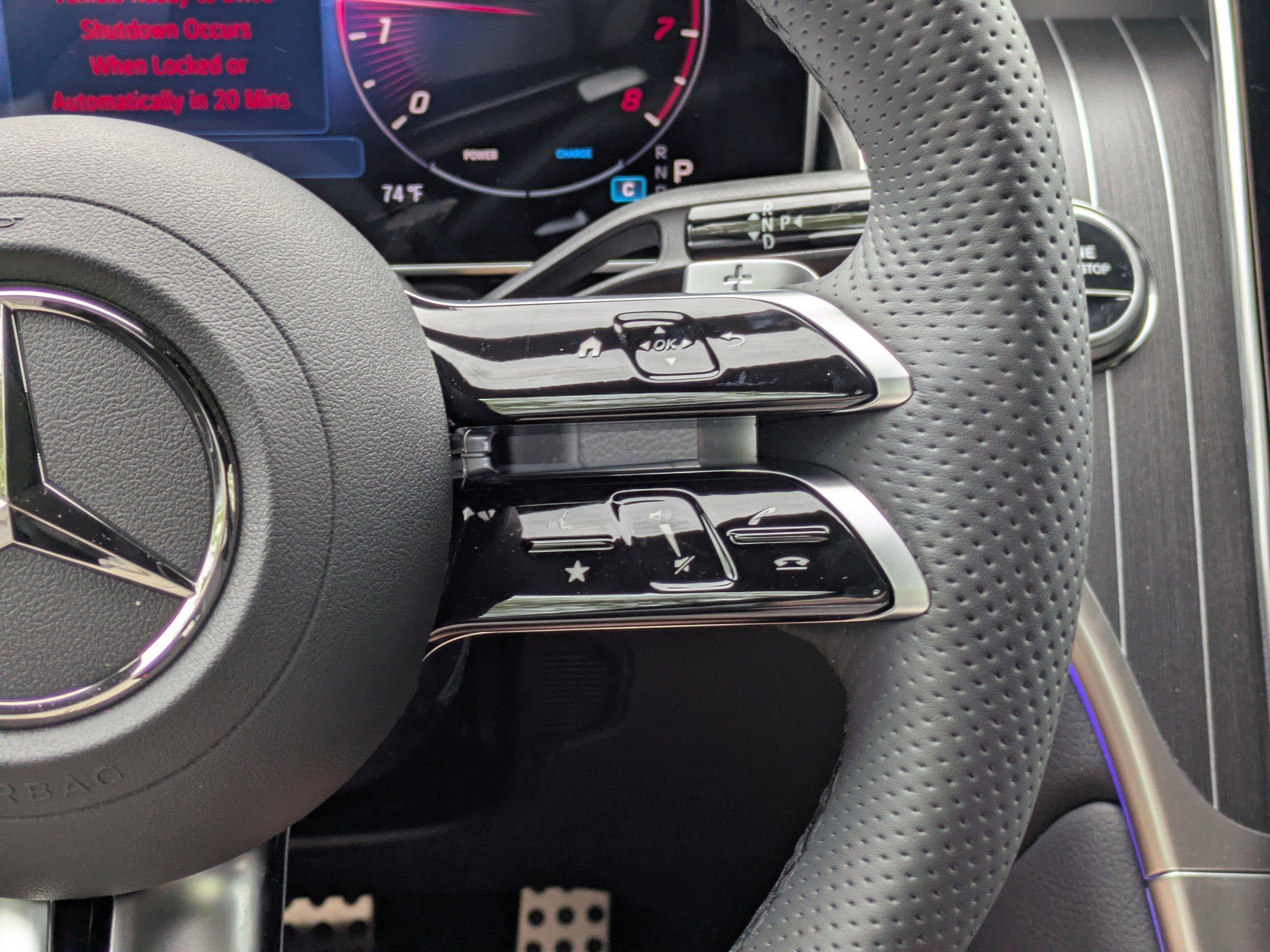 Mercedes-Benz Glc Suv 300 With Navigation & Awd - Thumbnail 20