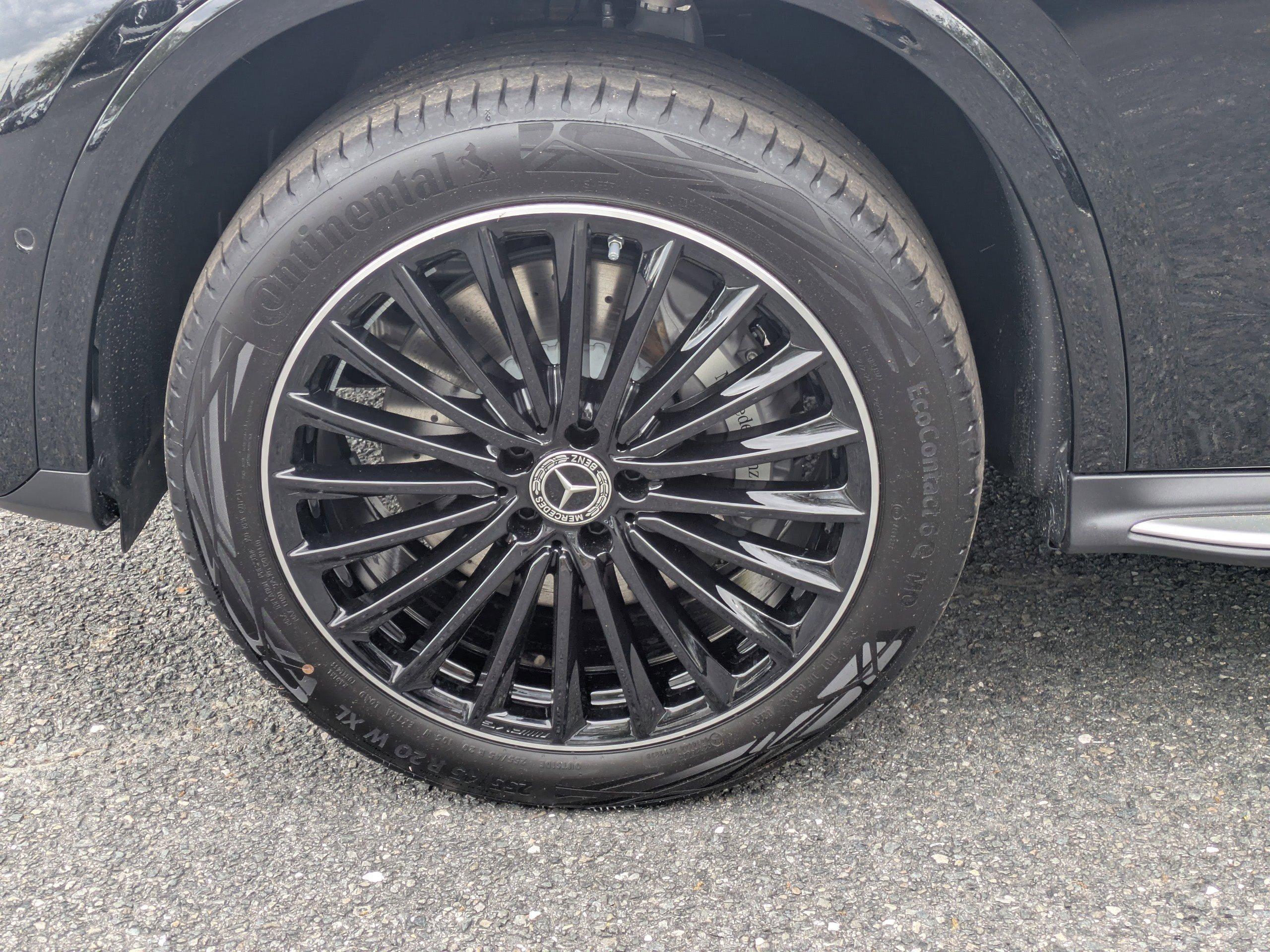 Mercedes-Benz Glc Suv 300 With Navigation & Awd - Thumbnail 10