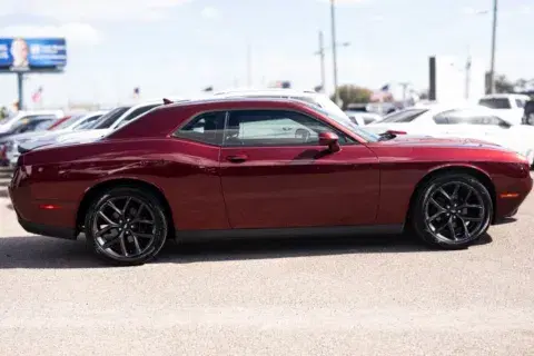Dodge Challenger Sxt Coupe 2D - Thumbnail 5
