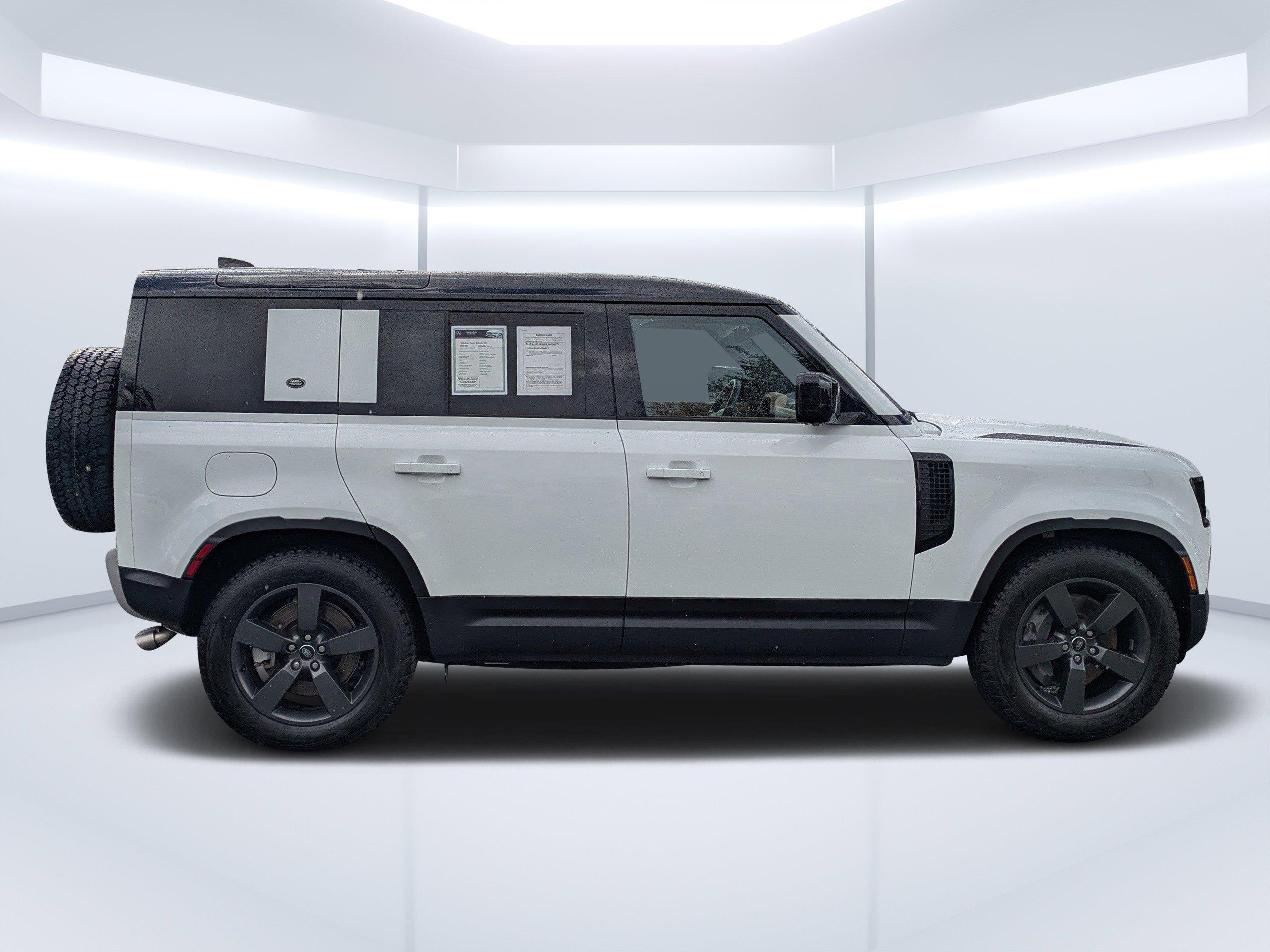 Land Rover Defender Sport Utility Se With Navigation & Awd - Thumbnail 6