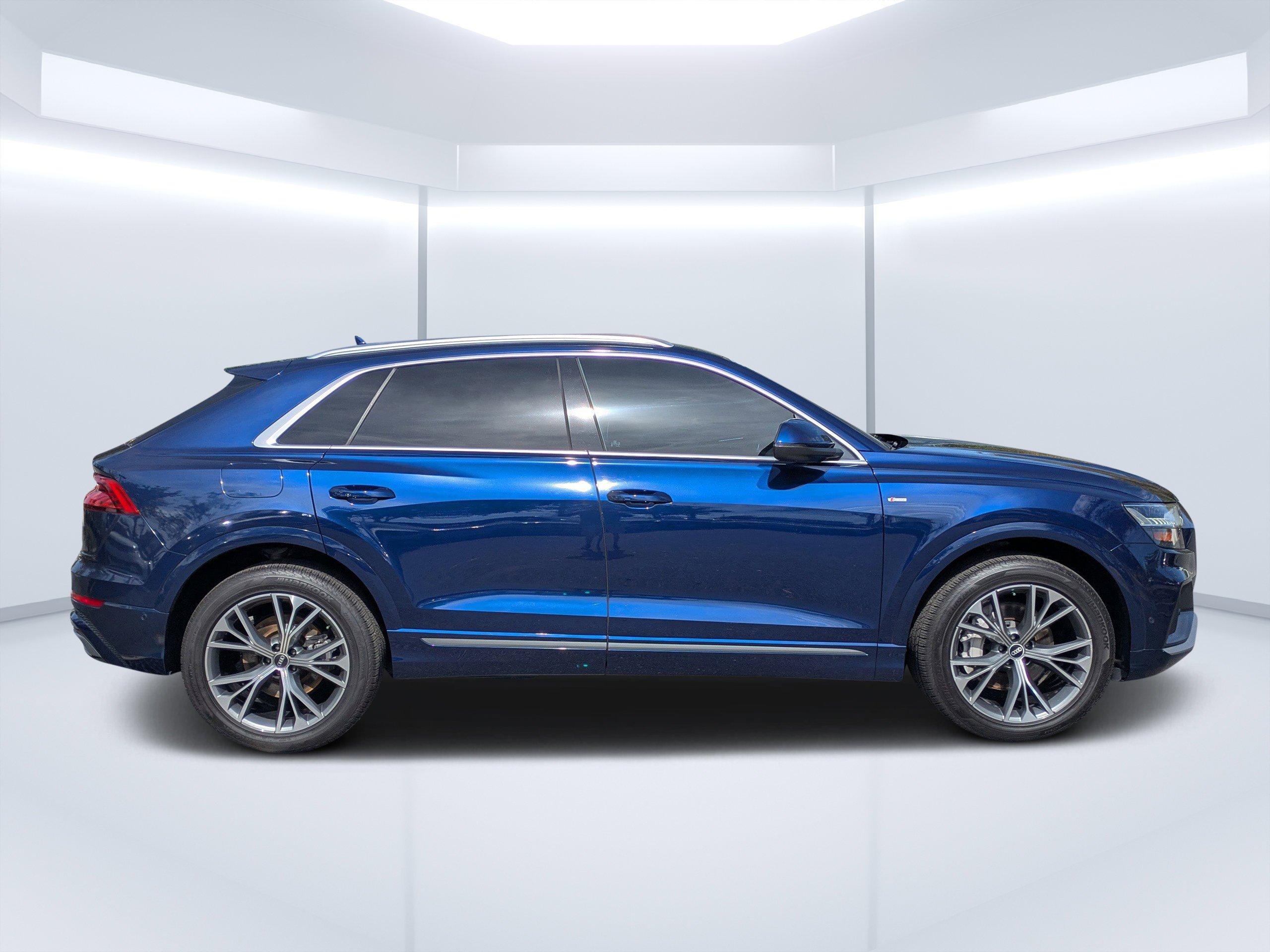 Audi Q8 Sport Utility Premium Plus With Navigation & Awd - Thumbnail 3