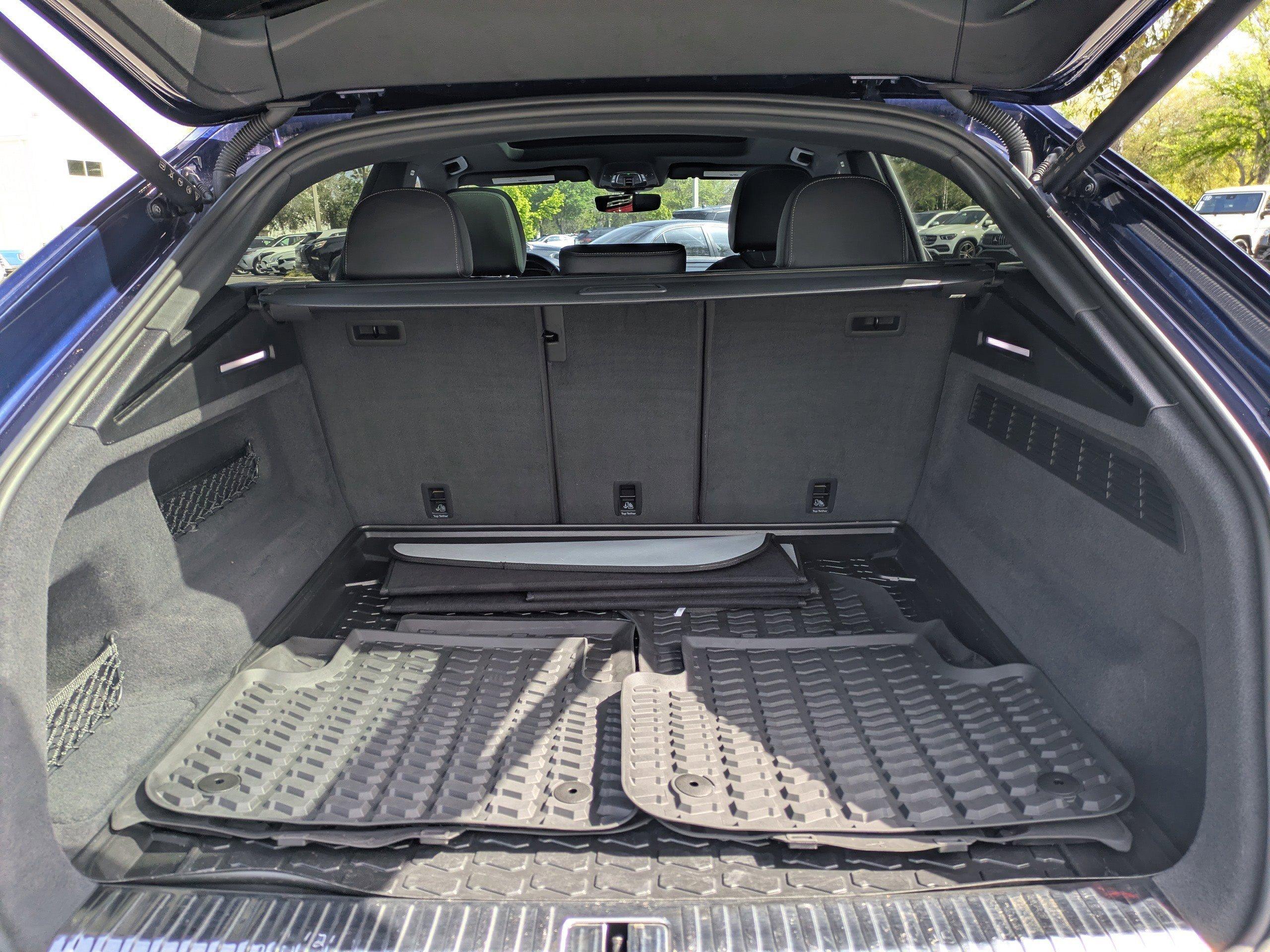 Audi Q8 Sport Utility Premium Plus With Navigation & Awd - Thumbnail 14