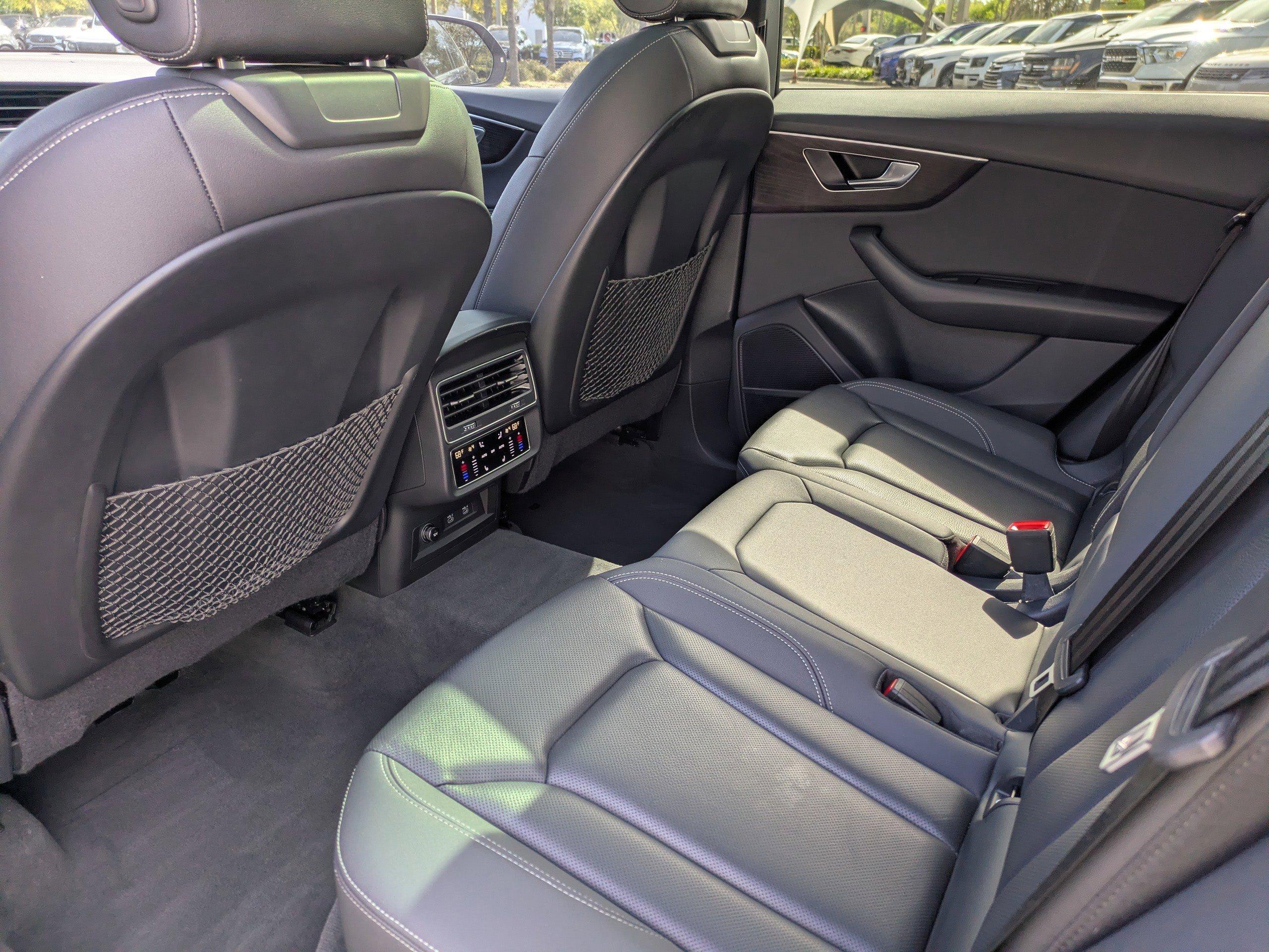 Audi Q8 Sport Utility Premium Plus With Navigation & Awd - Thumbnail 16