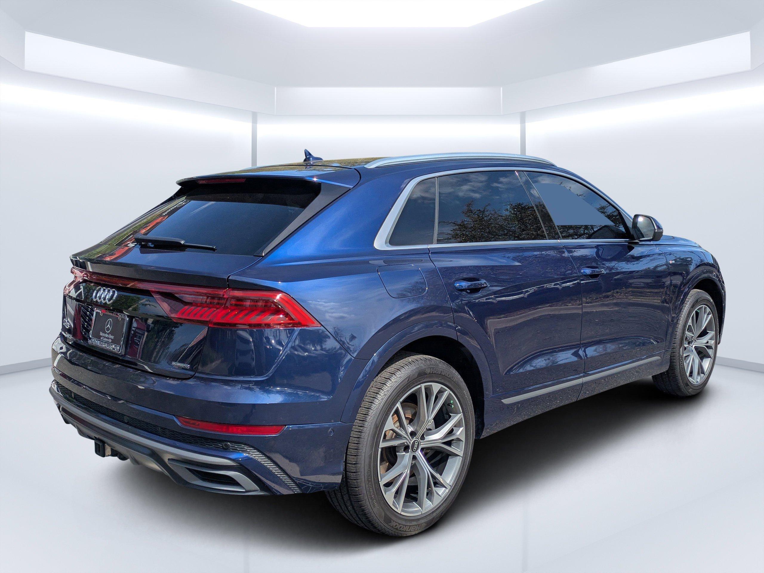 Audi Q8 Sport Utility Premium Plus With Navigation & Awd - Thumbnail 4