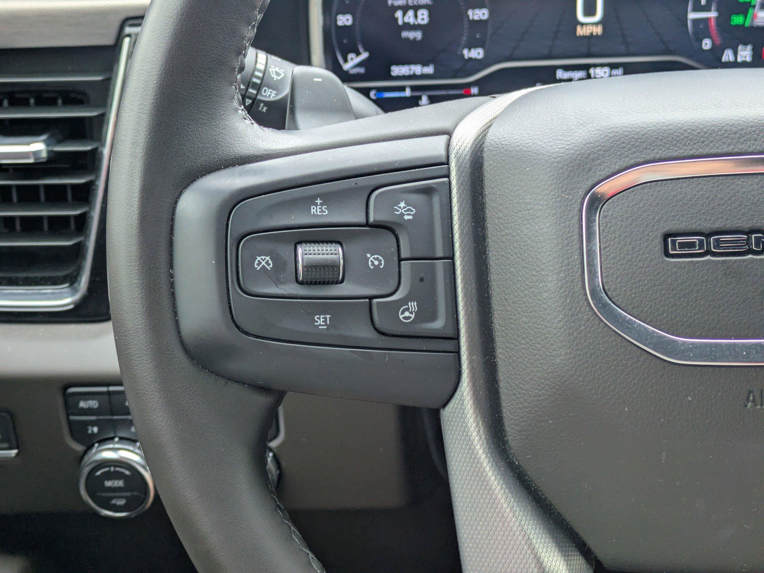 Gmc Sierra 1500 Crew Cab Pickup Denali With Navigation & 4Wd - Thumbnail 19