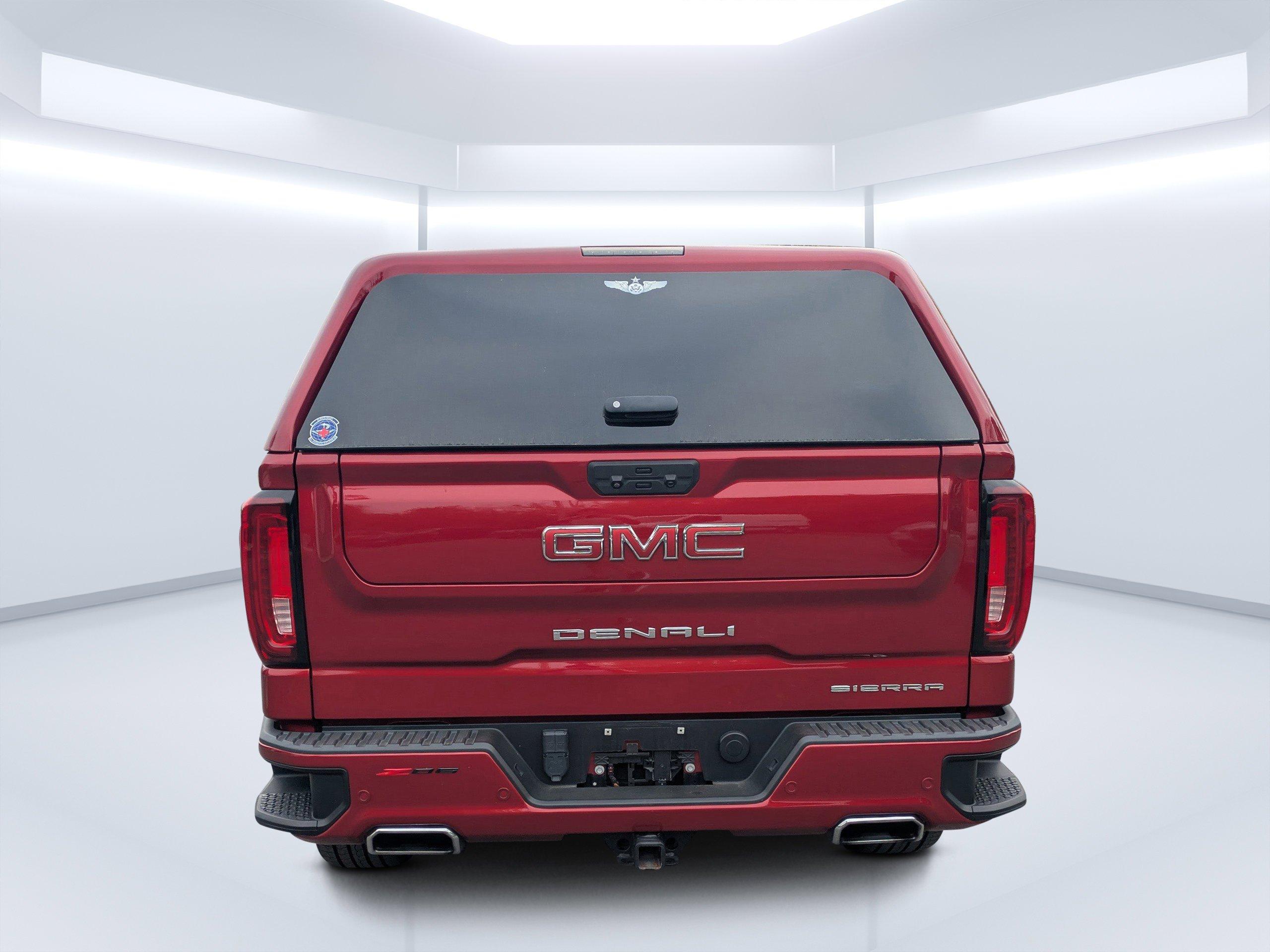 Gmc Sierra 1500 Crew Cab Pickup Denali With Navigation & 4Wd - Thumbnail 5