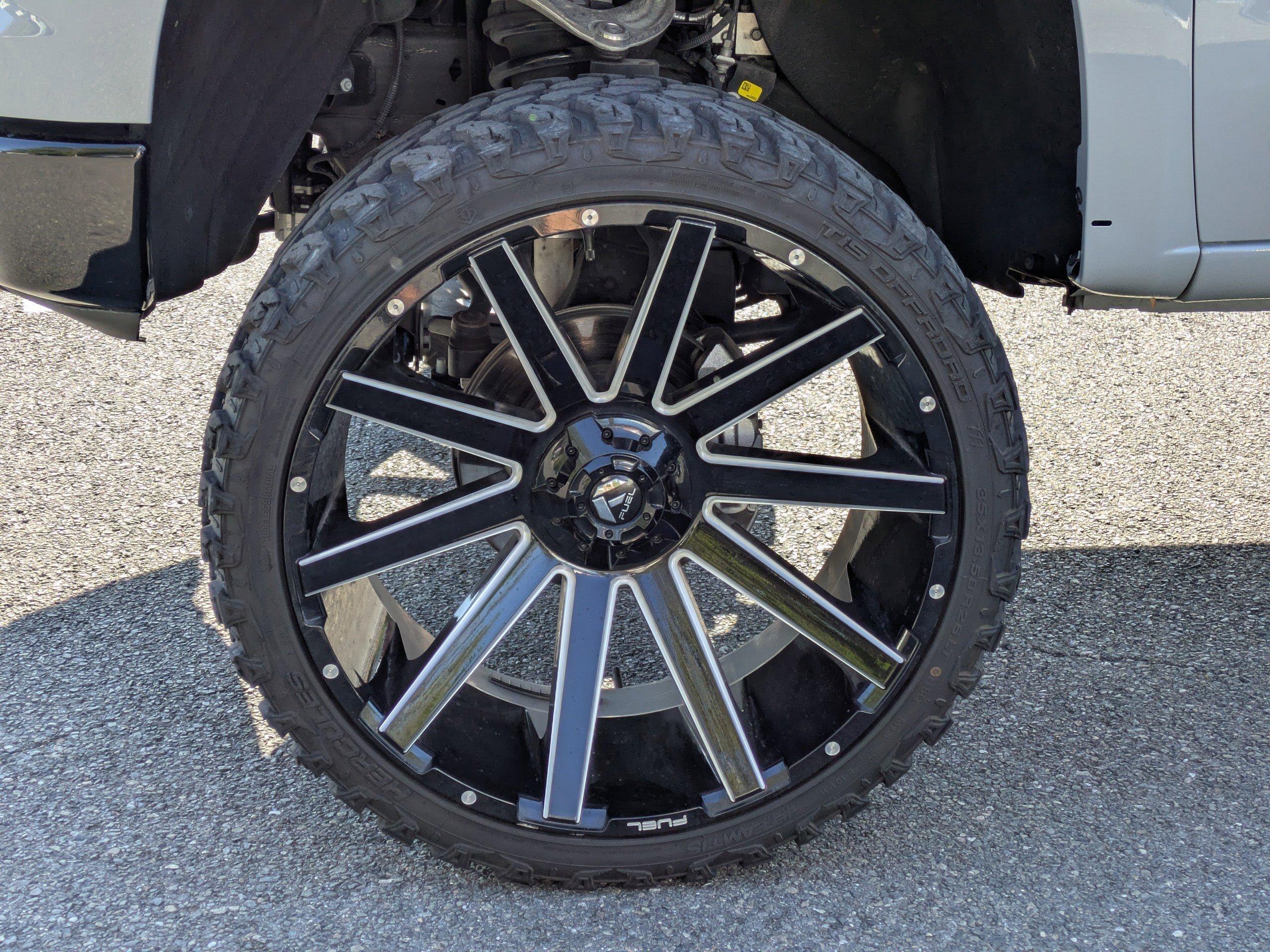 Chevrolet Silverado 1500 Crew Cab Pickup Custom Trail Boss With Navigation & 4Wd - Thumbnail 12