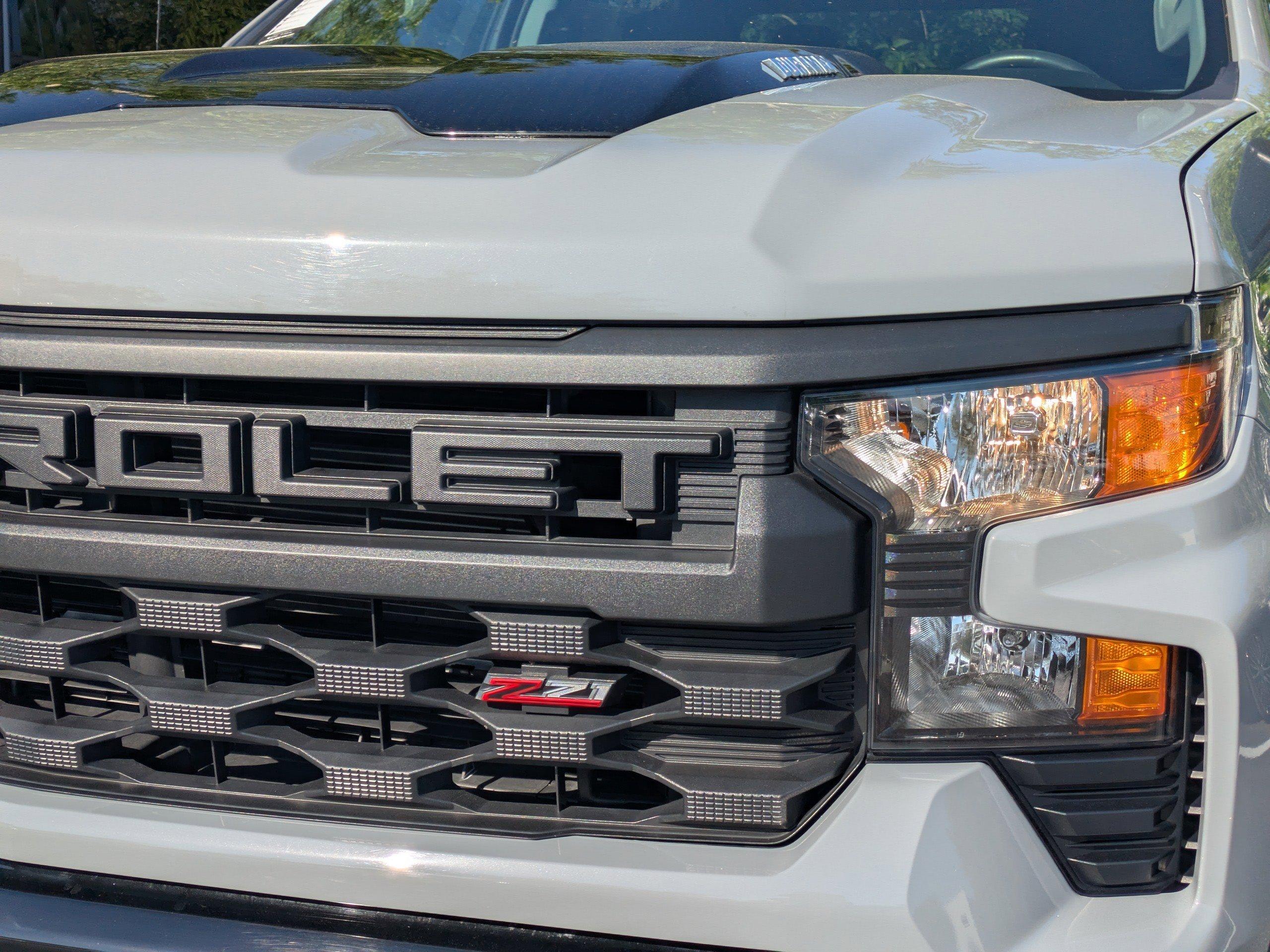 Chevrolet Silverado 1500 Crew Cab Pickup Custom Trail Boss With Navigation & 4Wd - Thumbnail 13