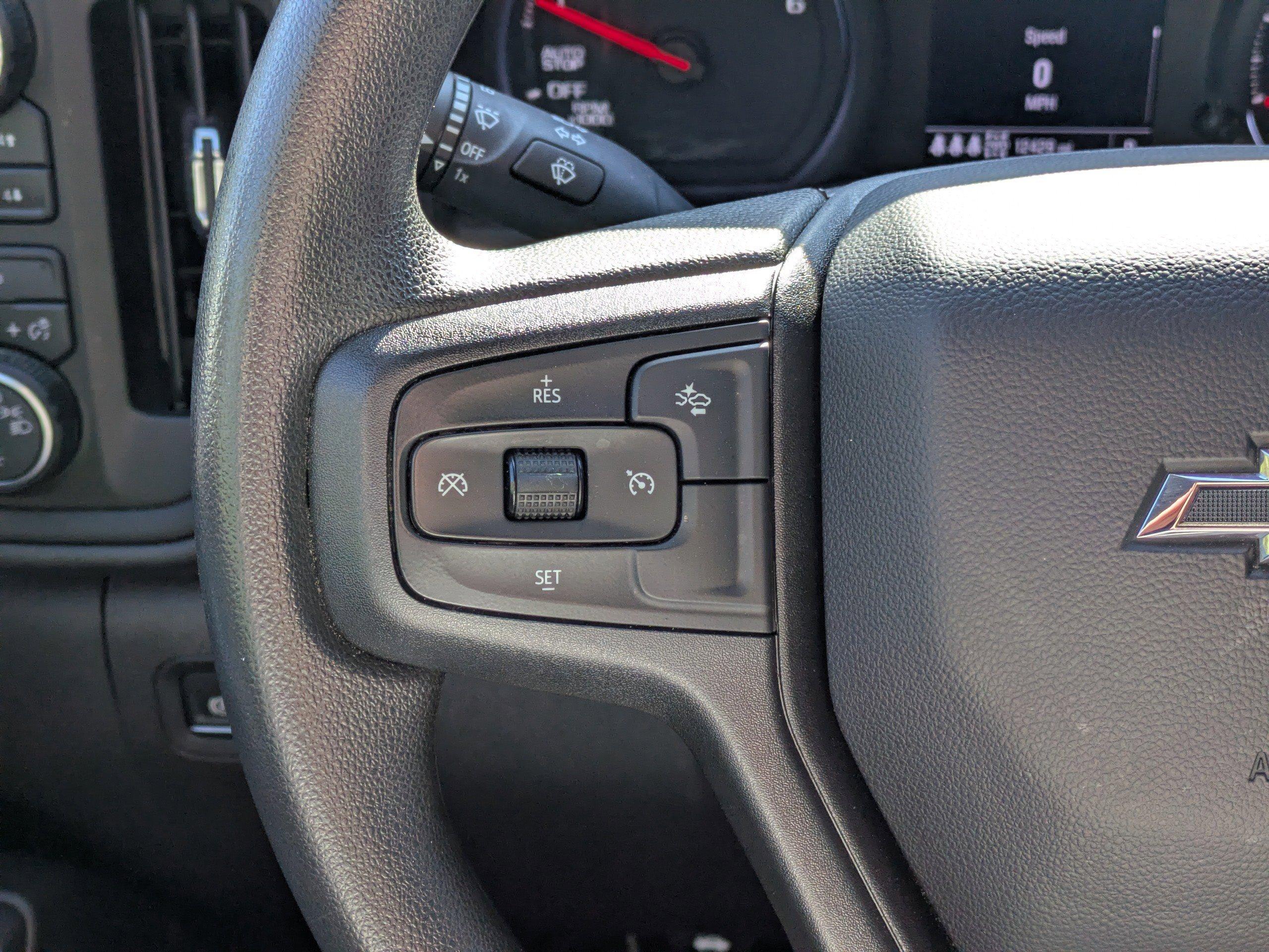 Chevrolet Silverado 1500 Crew Cab Pickup Custom Trail Boss With Navigation & 4Wd - Thumbnail 17