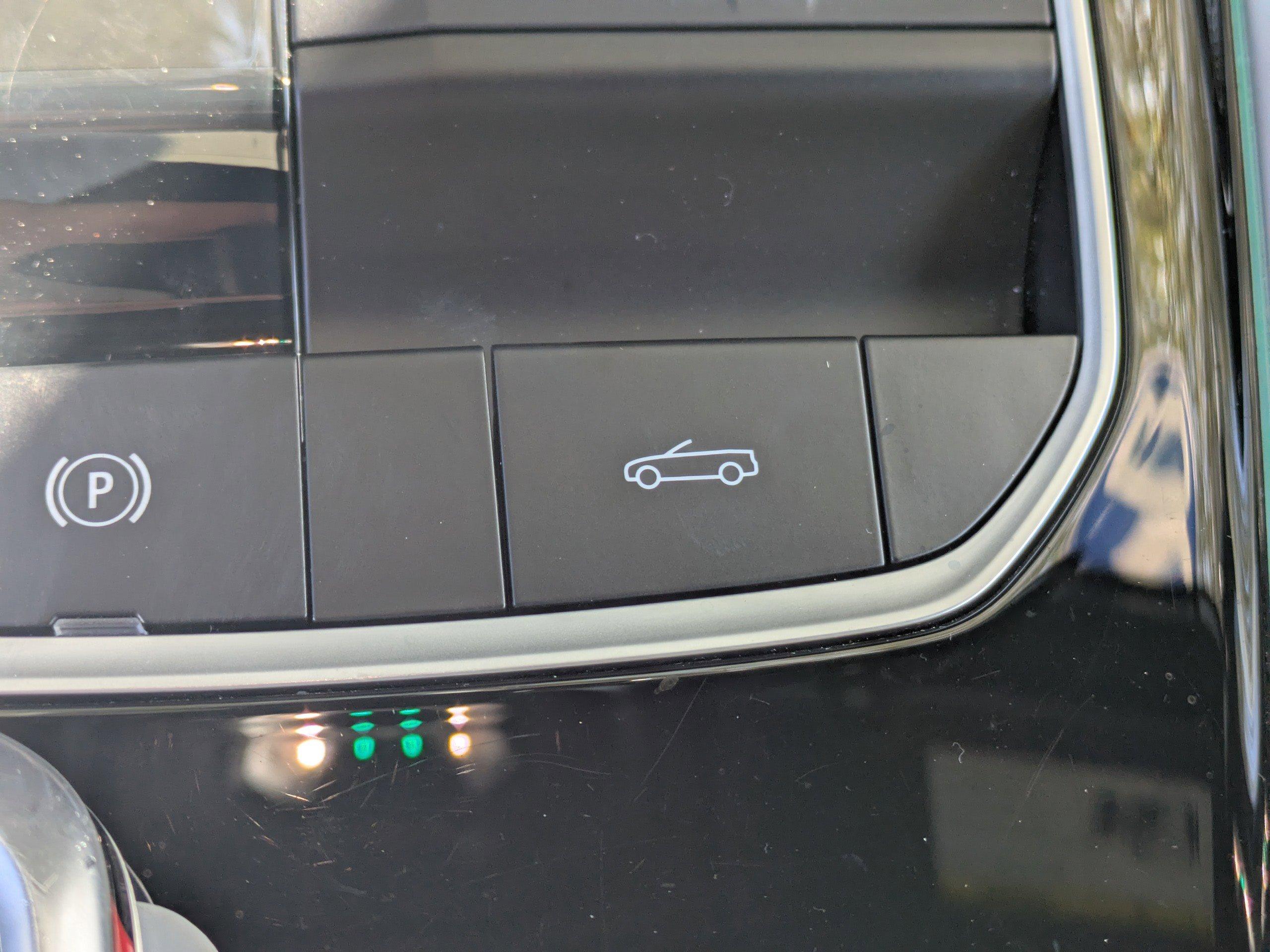 Bmw Z4 Convertible Sdrive30I With Navigation - Thumbnail 5