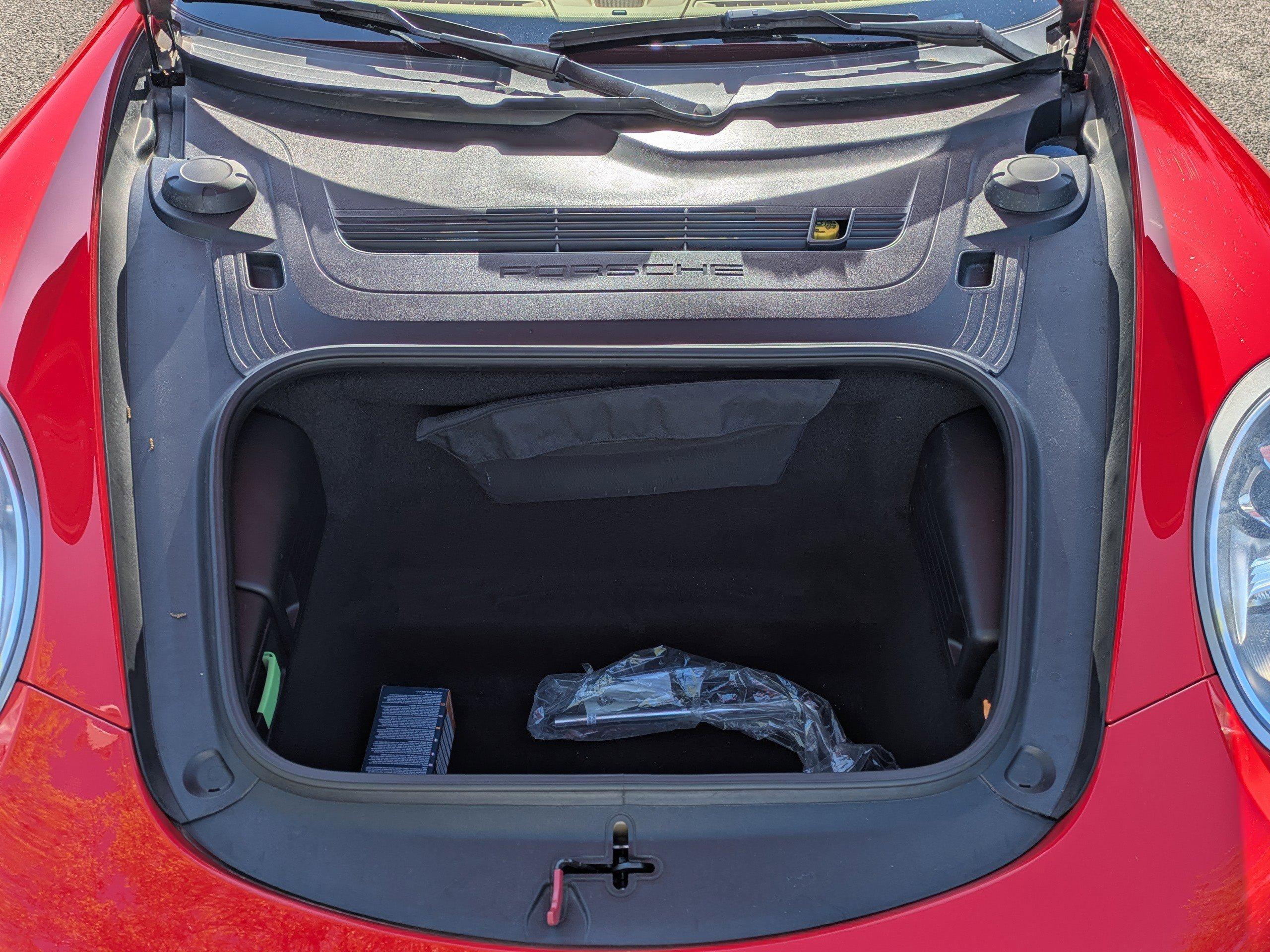 Porsche 911 Convertible Carrera With Navigation - Thumbnail 14