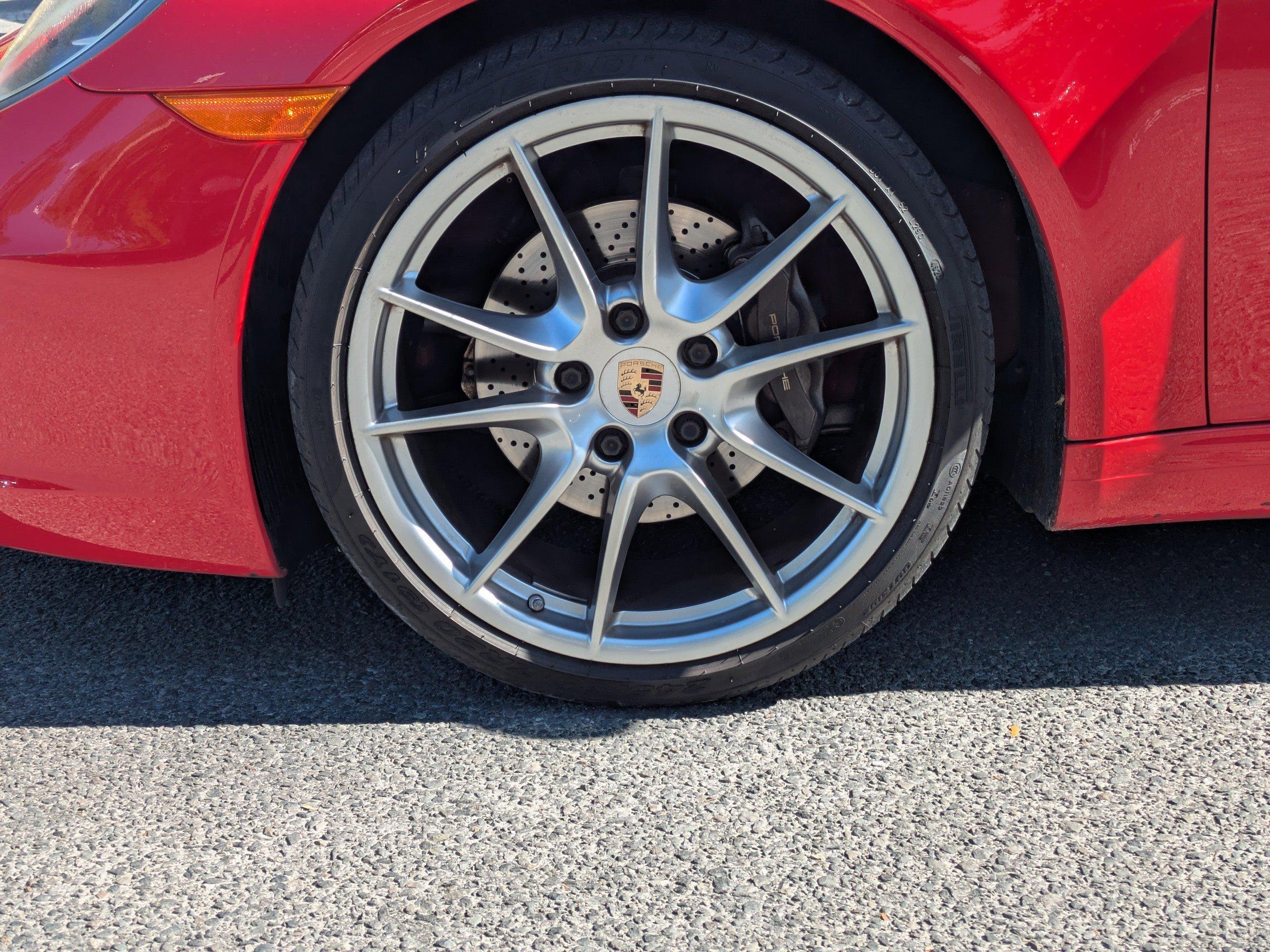 Porsche 911 Convertible Carrera With Navigation - Thumbnail 6