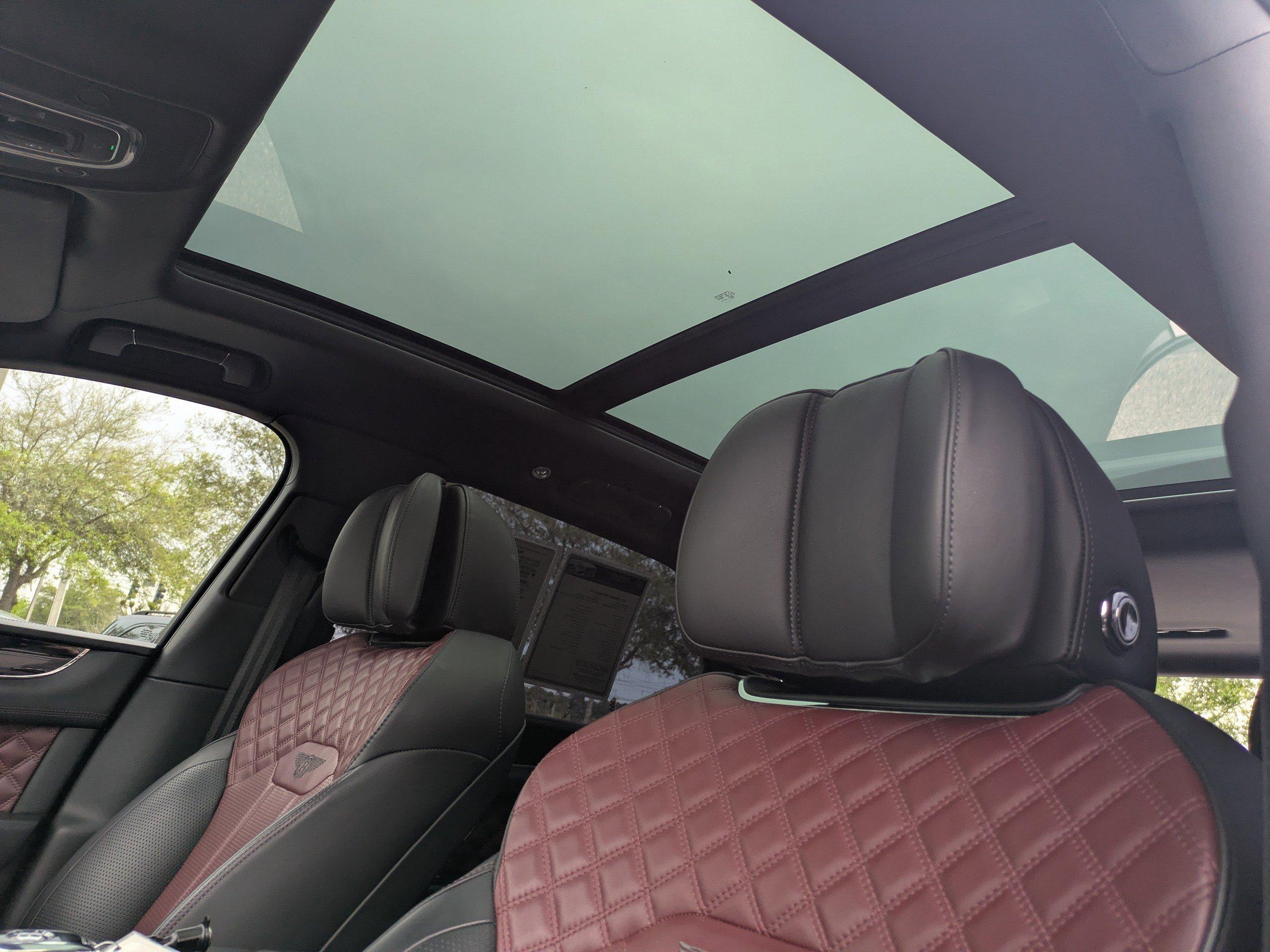 Bentley Bentayga Sport Utility V8 With Navigation & Awd - Thumbnail 12