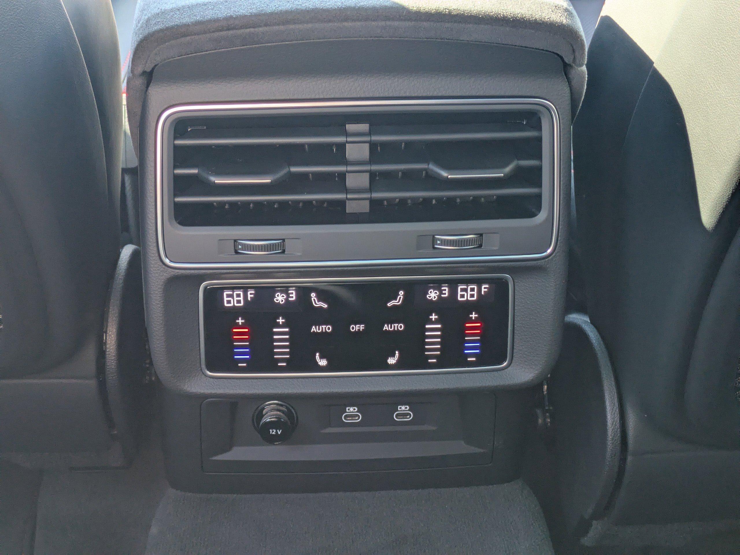 Audi Rs Q8 Sport Utility Performance With Navigation & Awd - Thumbnail 17