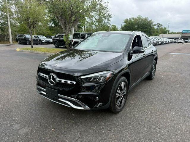 Mercedes-Benz GLA GLA 250 SUV - View 1
