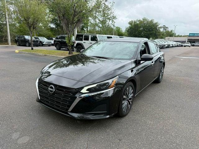 Nissan Altima SV FWD - View 1