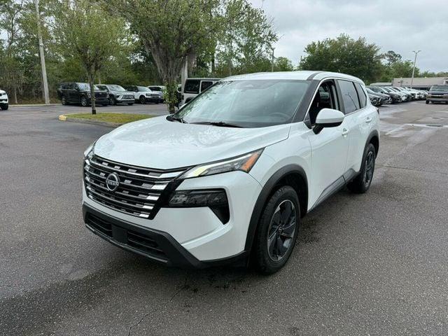 Nissan Rogue FWD SV - View 1