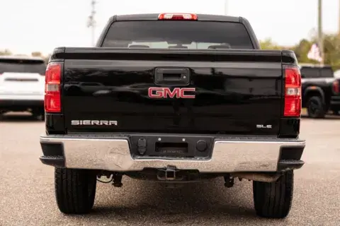 GMC Sierra 1500 Crew Cab Sle Pickup 4D 5 3/4 Ft - Thumbnail 6
