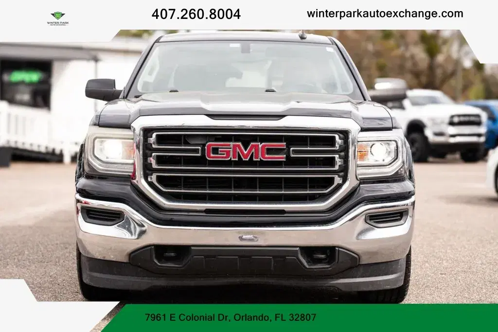 GMC Sierra 1500 Crew Cab Sle Pickup 4D 5 3/4 Ft - Thumbnail 2