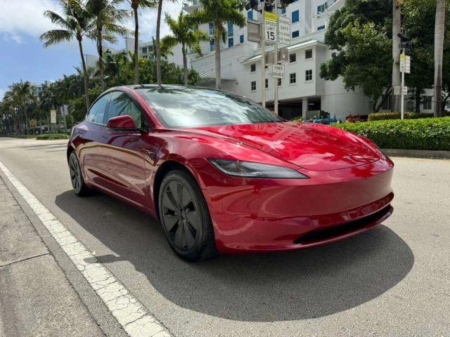 TESLA MODEL 3 - Thumbnail 3