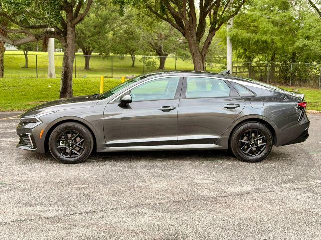 KIA K5 - Thumbnail 3