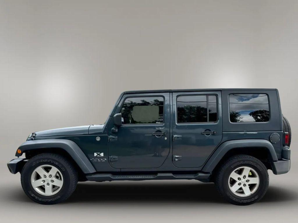 Jeep Wrangler - Thumbnail 10