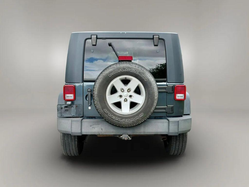 Jeep Wrangler - Thumbnail 8