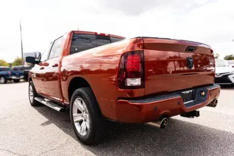 Ram 1500 Crew Cab Sport Pickup 4D 5 1/2 Ft - Thumbnail 5