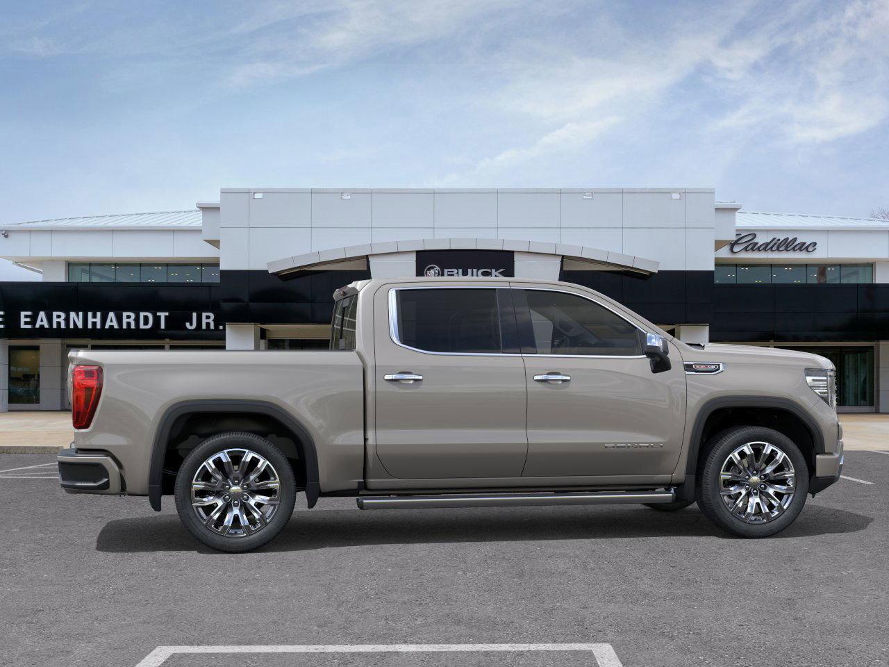 Gmc Sierra 1500 Denali Four Wheel Drive Crew Cab - Thumbnail 5