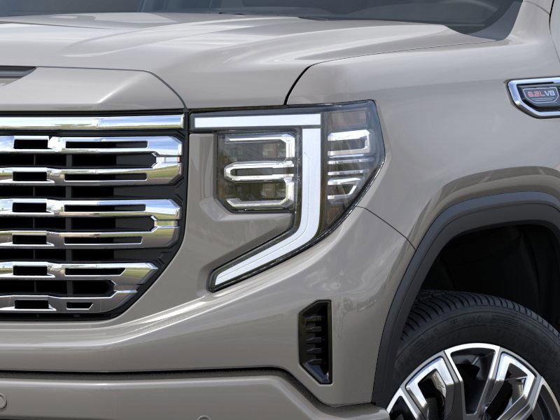 Gmc Sierra 1500 Denali Four Wheel Drive Crew Cab - Thumbnail 8