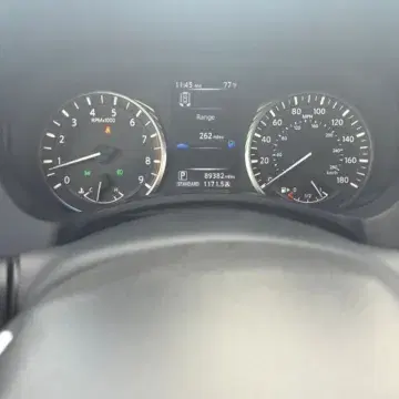 Infiniti Q60 Luxe Coupe 2D - Thumbnail 6