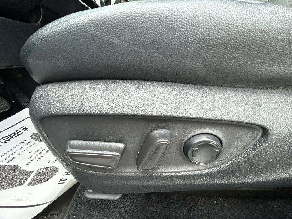 Toyota Highlander Hybrid - Thumbnail 13