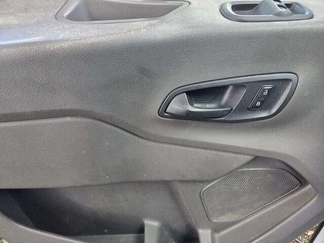 Ford Transit250 - Thumbnail 13