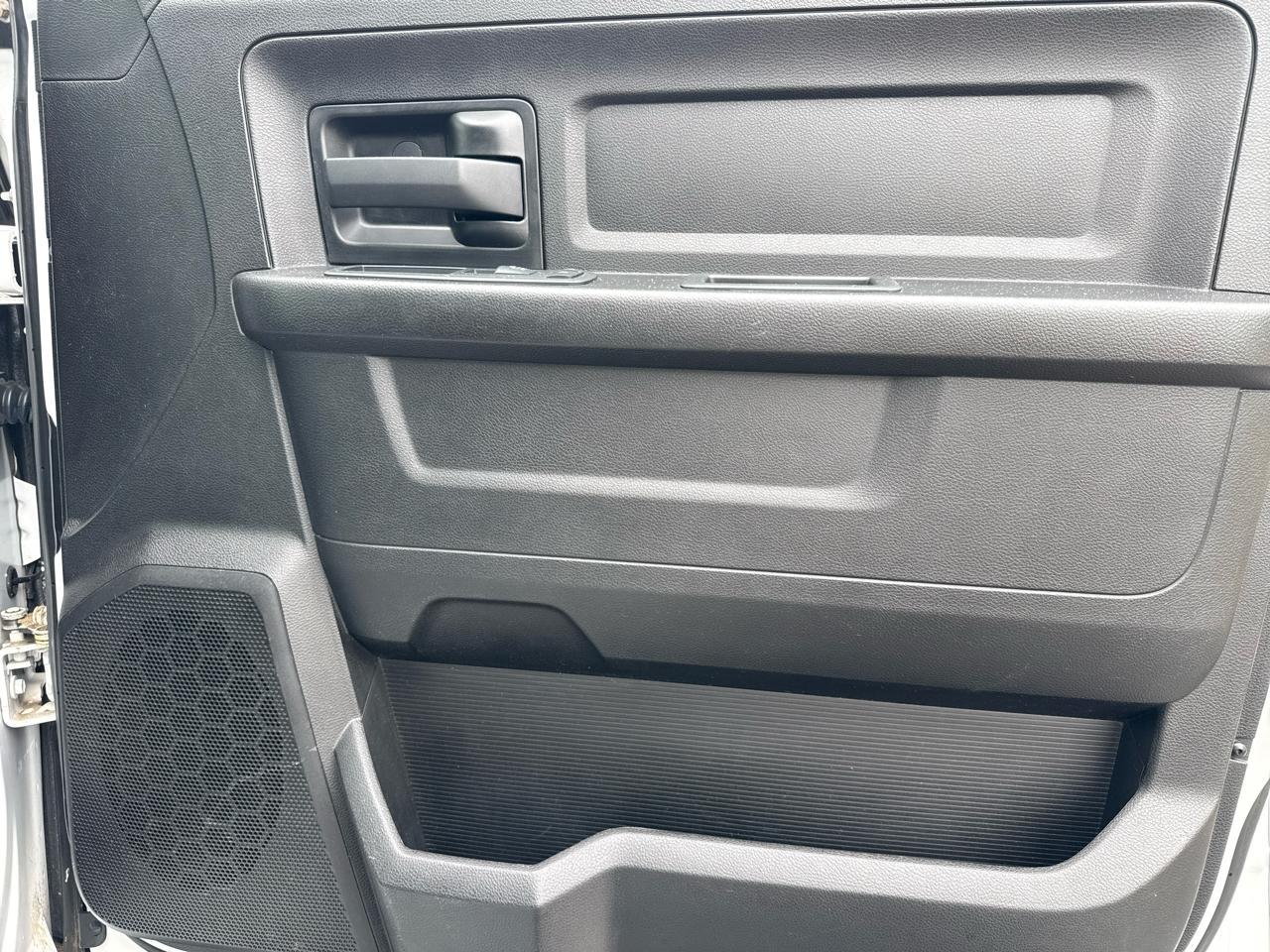 Ram 1500 Classicexpress 4X4 Crew Cab 5'7" Box - Thumbnail 13