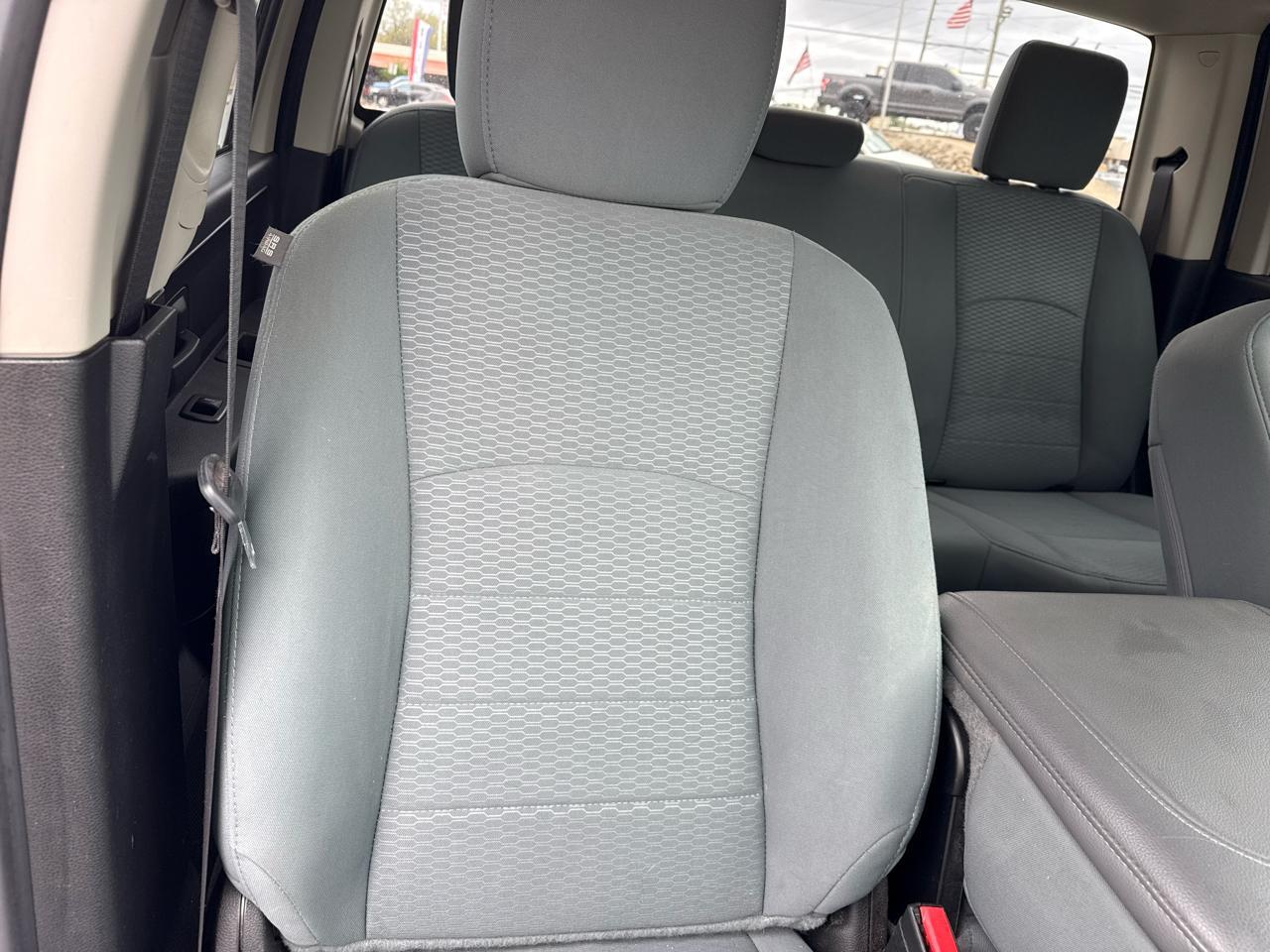 Ram 1500 Classicexpress 4X4 Crew Cab 5'7" Box - Thumbnail 10