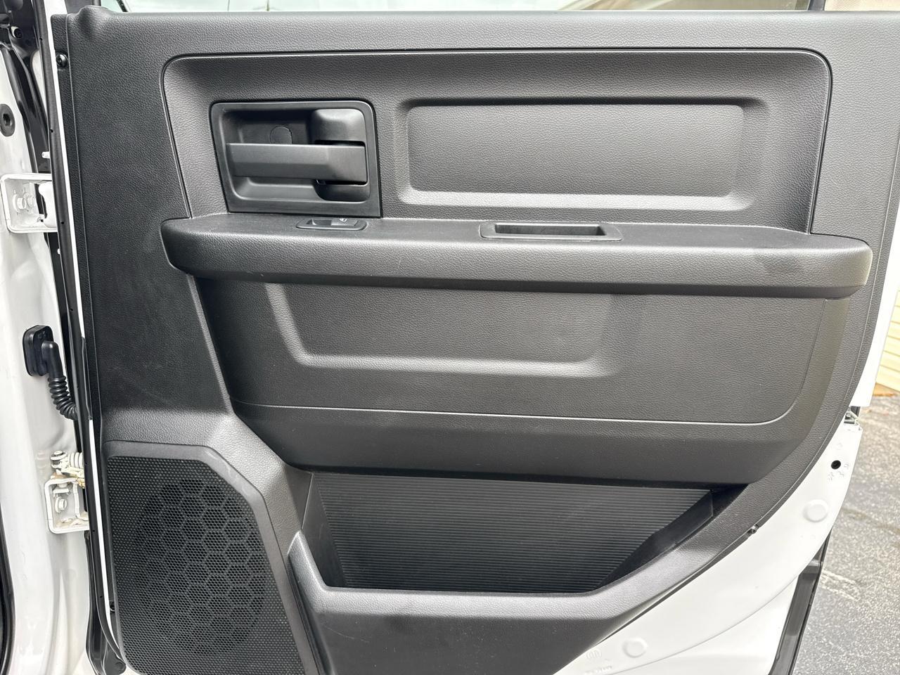 Ram 1500 Classicexpress 4X4 Crew Cab 5'7" Box - Thumbnail 19