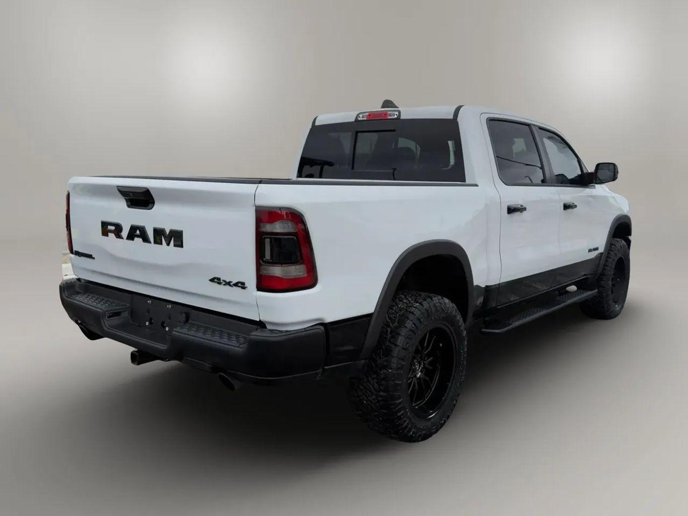 Ram 1500 Crew Cab - Thumbnail 14