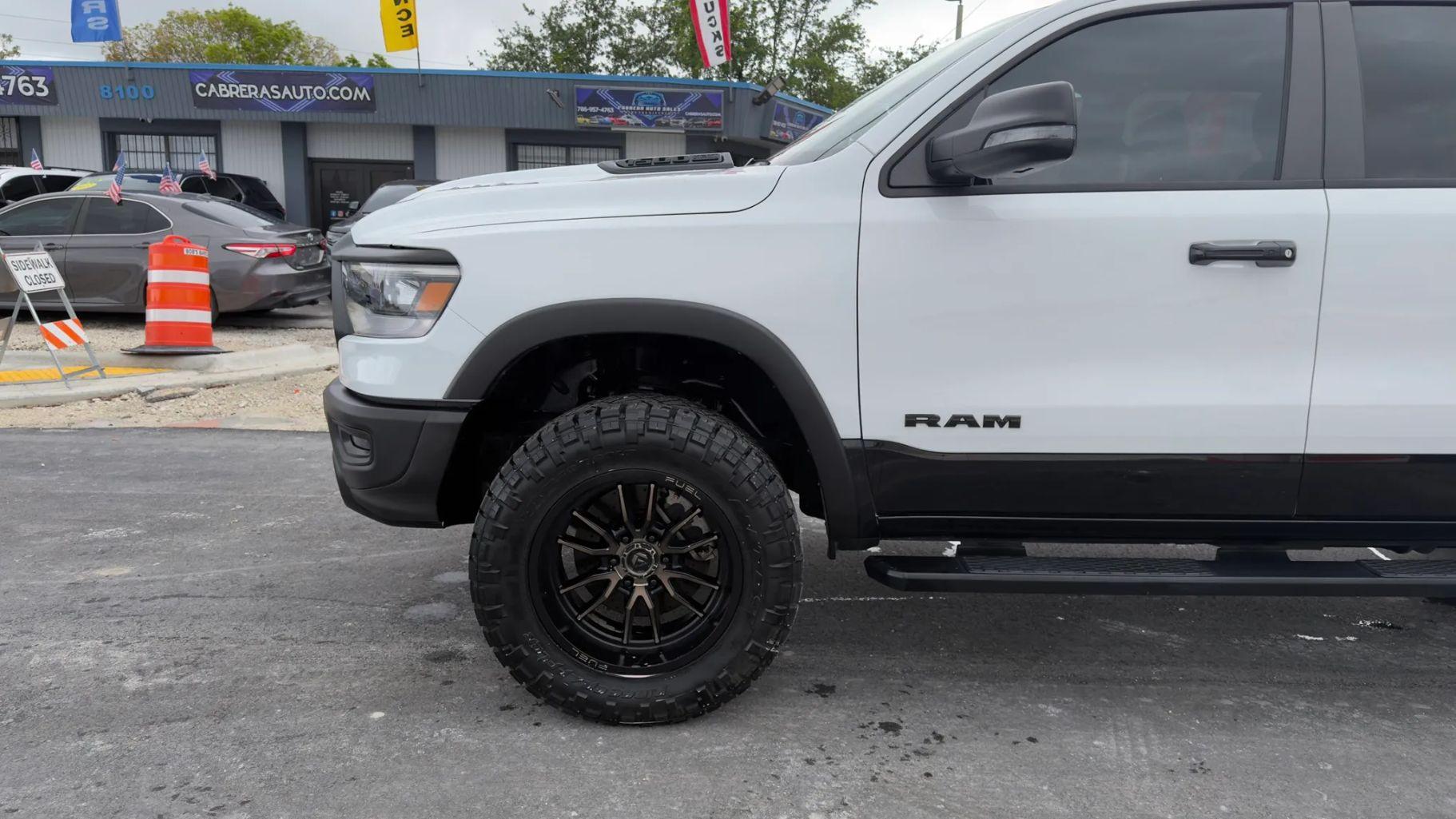 Ram 1500 Crew Cab - Thumbnail 11