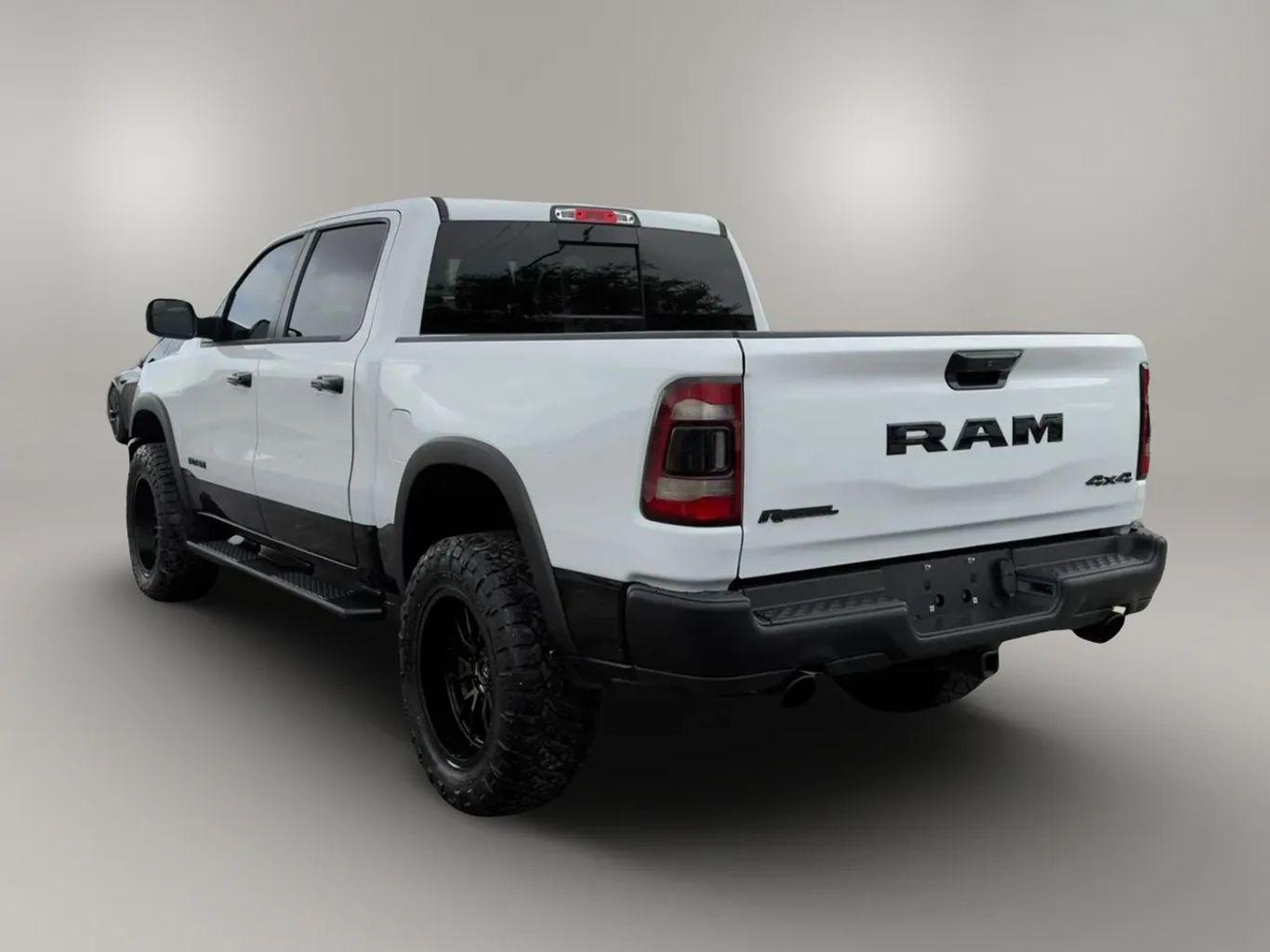 Ram 1500 Crew Cab - Thumbnail 13