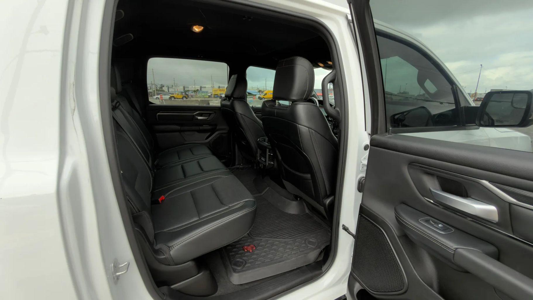 Ram 1500 Crew Cab - Thumbnail 17