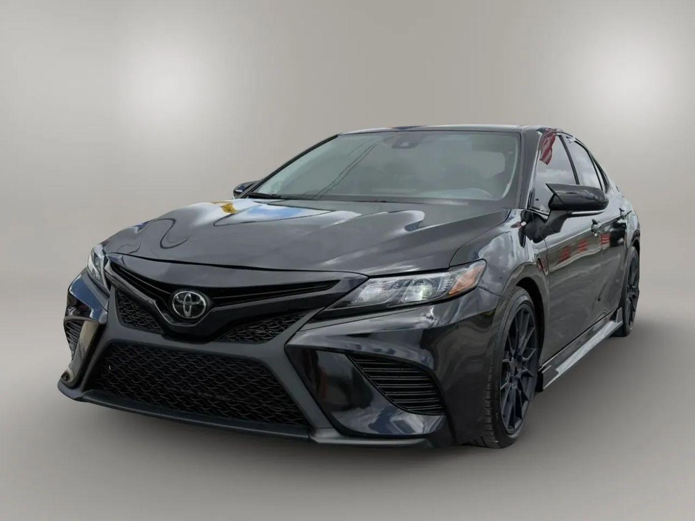 Toyota Camry - Thumbnail 8