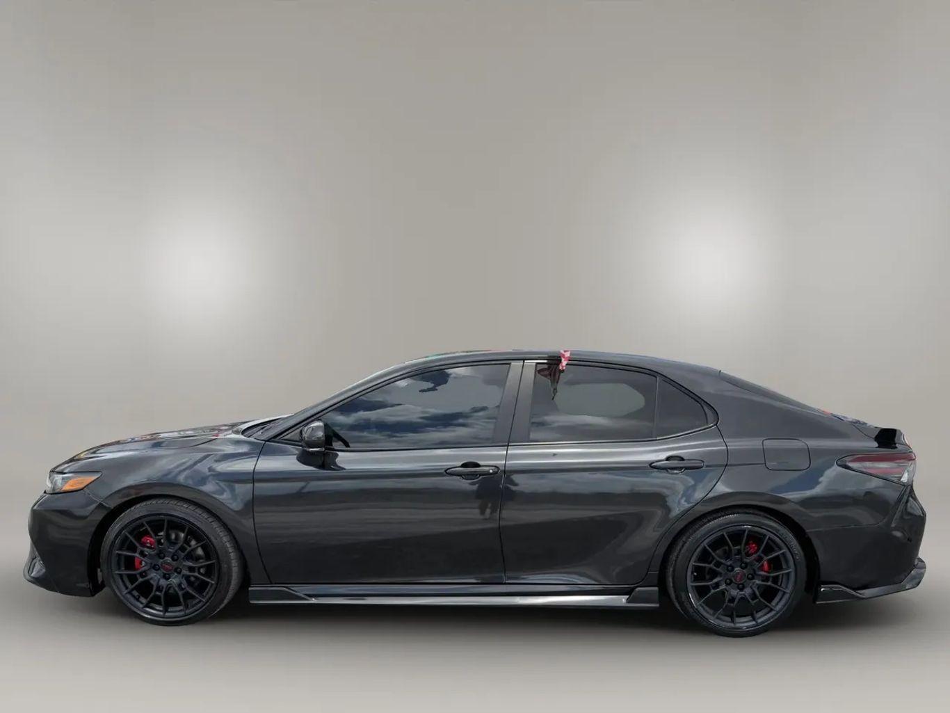 Toyota Camry - Thumbnail 11