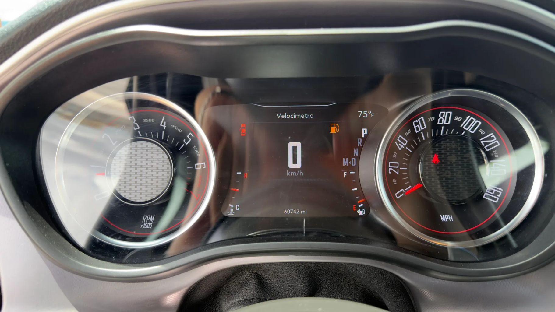 Dodge Challenger - Thumbnail 5