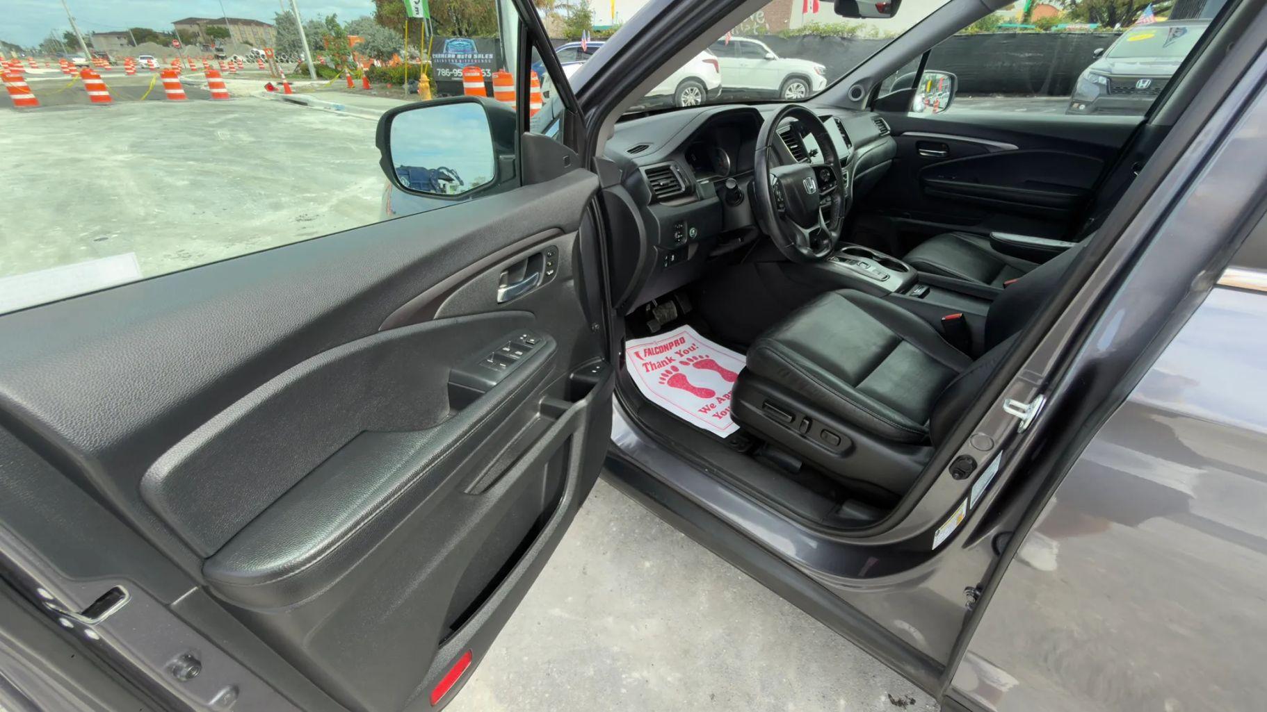 Honda Pilot - Thumbnail 3