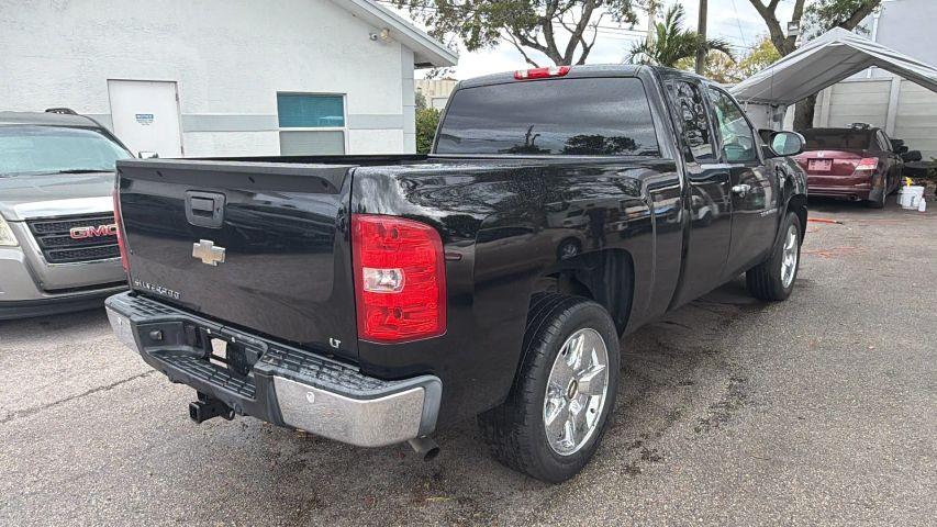 Chevrolet Silverado 1500 Extended Cab - Thumbnail 11