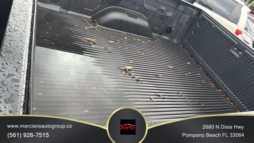 Chevrolet Silverado 1500 Extended Cab - Thumbnail 6