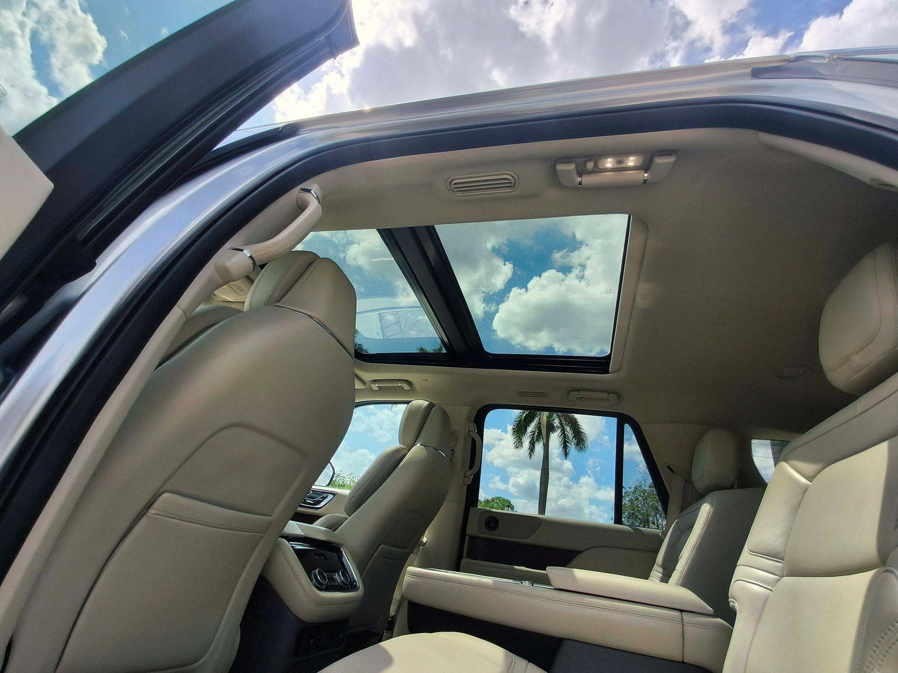 Lincoln Navigator - Thumbnail 10